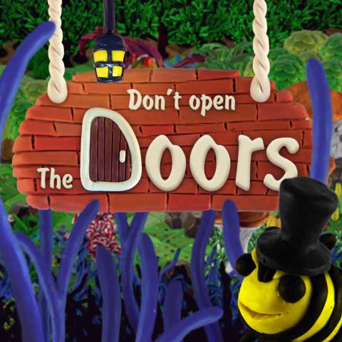 Don't open the doors! / Двери, которые лучше не открывать!