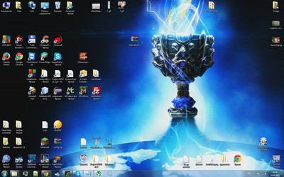 третий скриншот из League of legends logins, так же под DreamScene